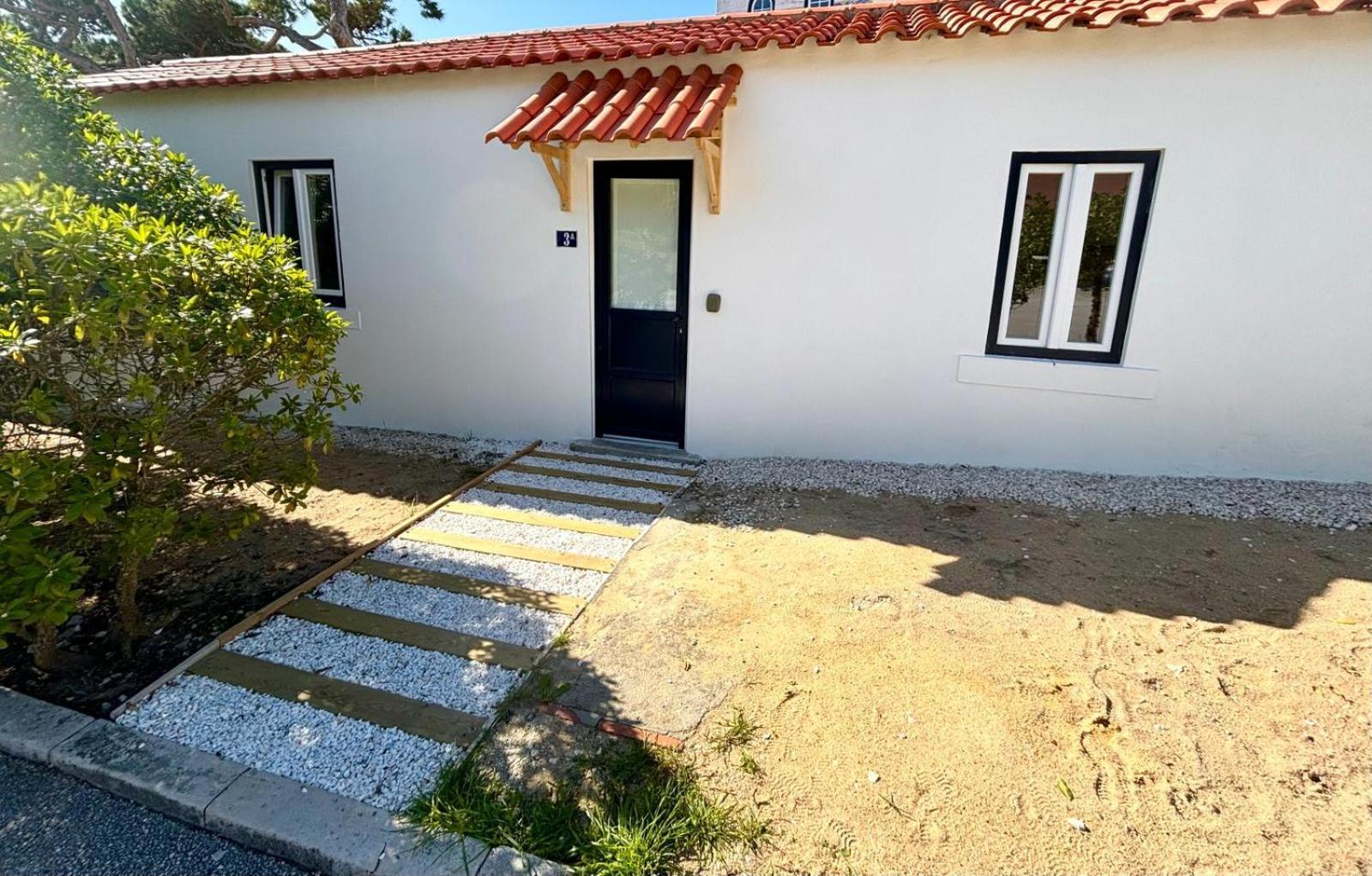 Pine & Apple Beach House Colares Exterior photo